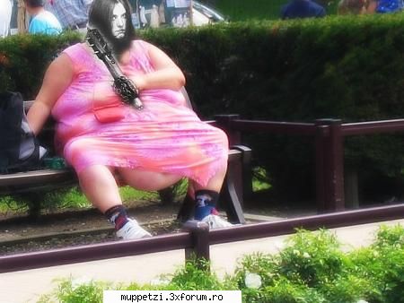 Glume si glumitze :)) - sa inkeiem colectie d modele XXXXXXXXLLLLLL - crazy muppetzi